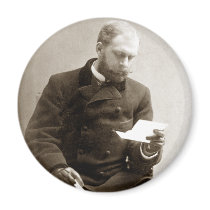 19th C. Gent reading a letter Magnets