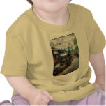 4039 - In the train yard Tee Shirt