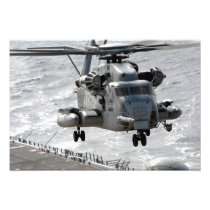A CH-53E Super Stallion helicopter