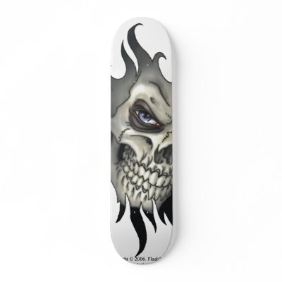 A Look From A Skull Skate Deck by Flentiol
