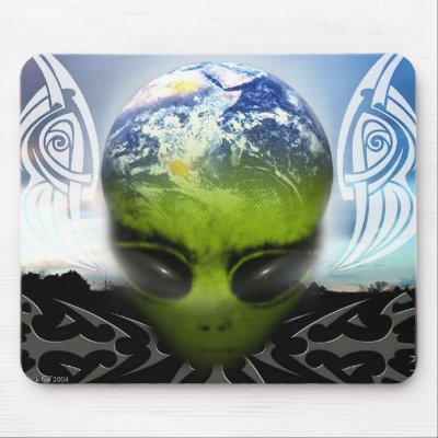 ALIEN MOUSEPAD by redboy23