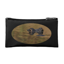 Alligator surfacing cosmetics bags