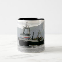 American No. 1, Fishing Trawler in Dutch Harbour Mug