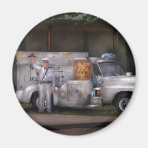 Americana -  We sell Ice Cream Magnet