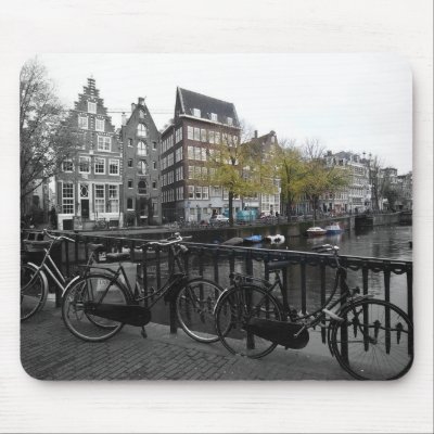 Amsterdam by YiddowD
