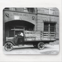 Antique Beer Truck, 1920s Mouse Pad