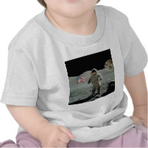 Apollo 17 Astronaut in the Taurus Littrow Valley T-shirt