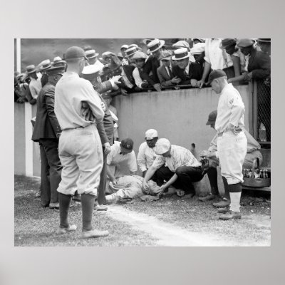 Babe Gets Bonked, 1924 Print by Photoblog