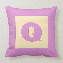 Baby building block throw pIllow letter Q (pink)