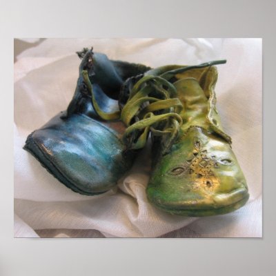 Baby Shoes by beverlytazangel