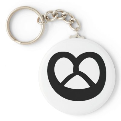 bakery pretzel keychain by Tomaniac