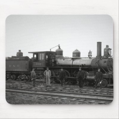 Baltimore & Ohio (B&O) Railroad Engine 932 Mouse Mat by scenesfromthepast