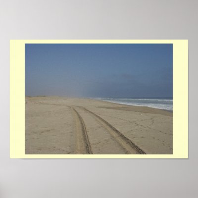BEACH TRACKS  PRINT by saul_verdugo