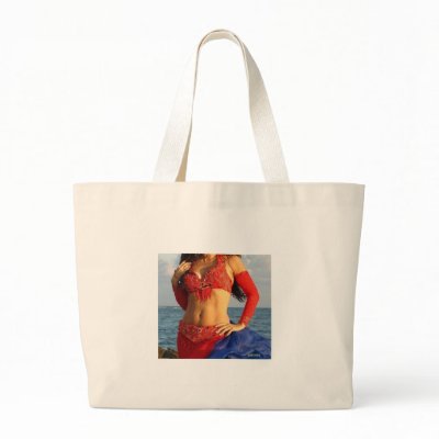 BELLY BUTTON BAG by IDANIA