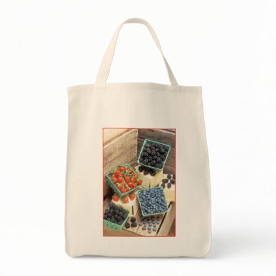 BERRIES - LOOKS GOOD ENOUGH TO EAT TOTE BAGS by pjwuebker