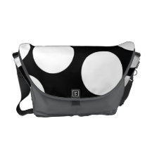 Big Dots in Black and White. Courier Bags