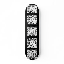 Black and White Retro Circles Pattern. Skateboard