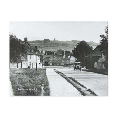 Broadway, Worcestershire Post Card by gregoryolney2