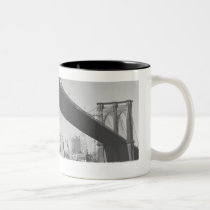 Brooklyn bridge and Manhattan skyline New York mugs