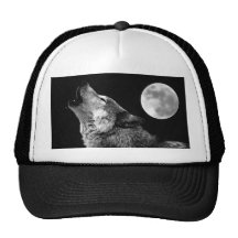 BW Wolf Howling at Moon Mesh Hat