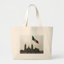 Catedral en el Zocalo del DF con la Bandera Tote Bag
