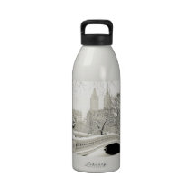 Central Park Winter - Snow on Bow Bridge Drinking Bottle