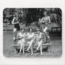 Check Out Those Ukuleles! - 1920s Mousepad