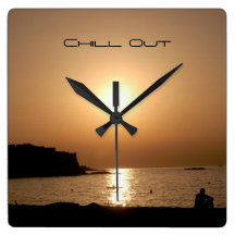 "Chillen am Strand" by mysteryella Wanduhren