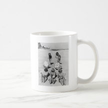 Craps in the Sand, 1940s Mug