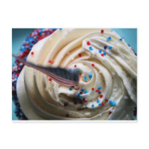 Cupcake frosting with an American flag Postcards