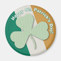 Eerie shamrock: Happy St. Patrick's Day! - Magnet
