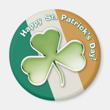 Eerie shamrock: Happy St. Patrick's Day! - Magnet