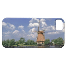 Europe, Netherlands, Kinerdijk. A windmill sits iPhone 5 Cases