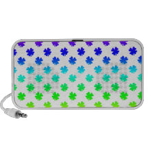 Four leaf clovers in rainbow mini speaker