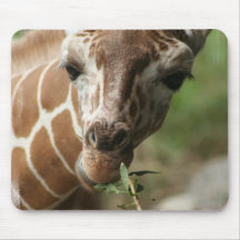 Giraffe Snack Mouse Pad