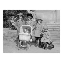 Girls Day Out, 1922 Postcard
