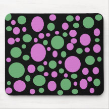 green and pink dots mousemat