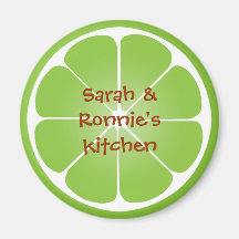 Green juicy lime slice round magnet party favour
