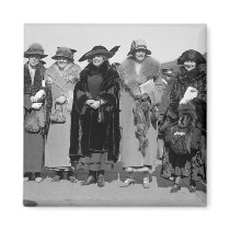Hide Your Pets: 1923 Fridge Magnet