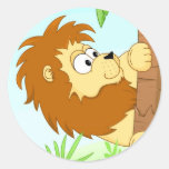 Hiding lion round sticker