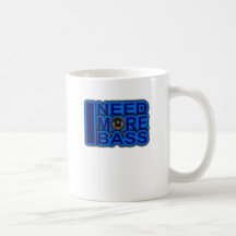 I NEED MORE BASS blue Dubstep-dnb-Club-Djay Mugs