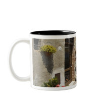 Italy, Tuscany, Pienza. Outer walkway around Mugs
