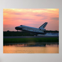 Landing of Space Shuttle Discovery (STS-85) Poster