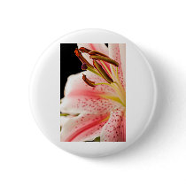 lilly close up button