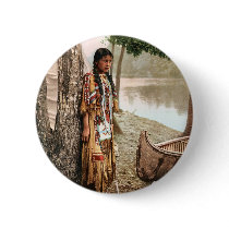 Minnehaha 1897 pin