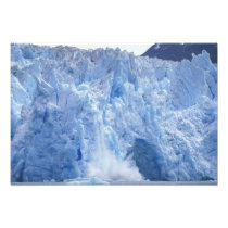 NA, USA, Alaska. Glacier crumbling into water