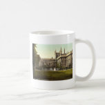 New College, garden front, Oxford, England magnifi Mugs