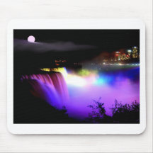 Niagara-Falls-under-floodlights-at-night Mouse Pads