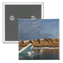 Norway, Svalbard, Spitsbergen Island, Setting Pinback Buttons