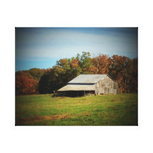 Old Kentucky Barn Canvas Print